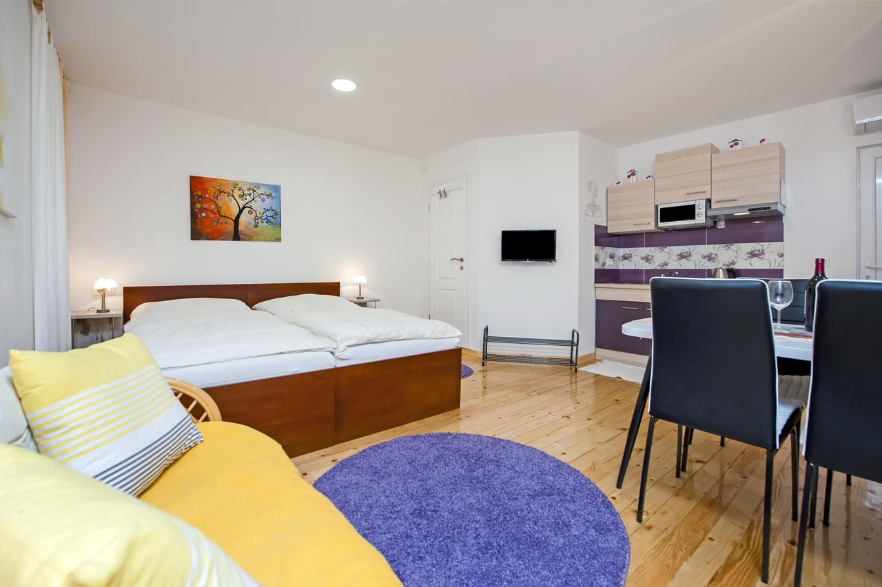 La Svalba Rooms & Studios Rovinj Extérieur photo