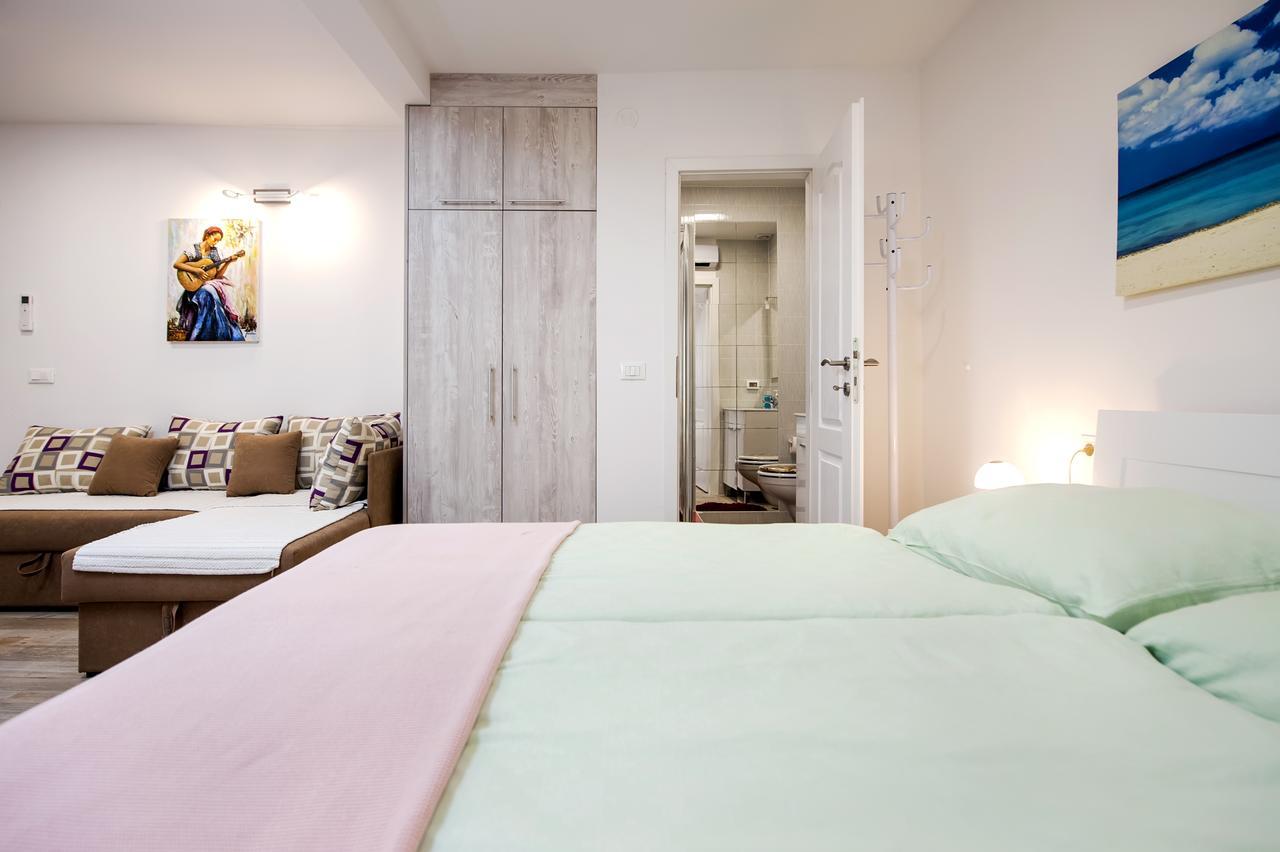 La Svalba Rooms & Studios Rovinj Extérieur photo