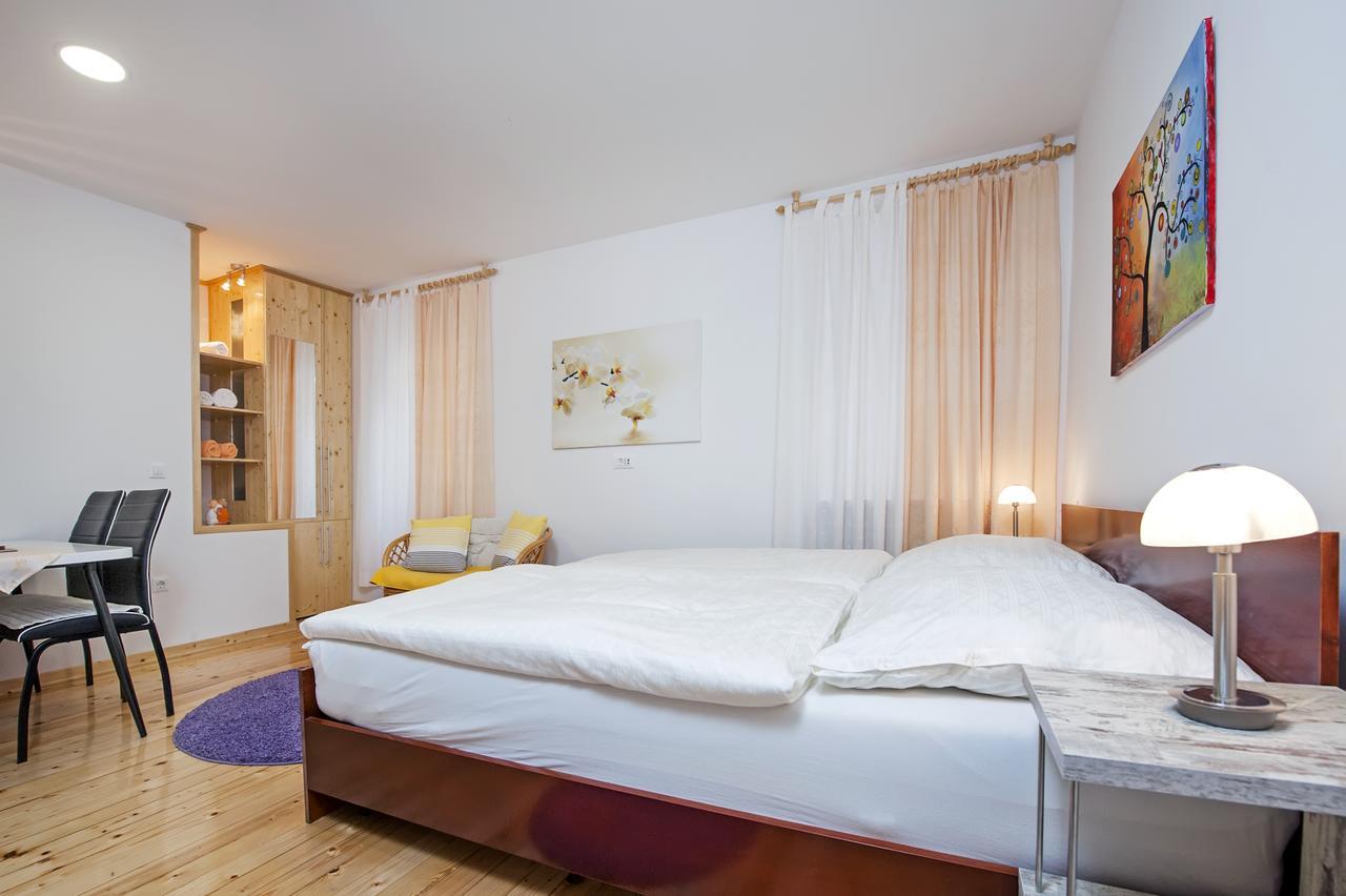 La Svalba Rooms & Studios Rovinj Extérieur photo