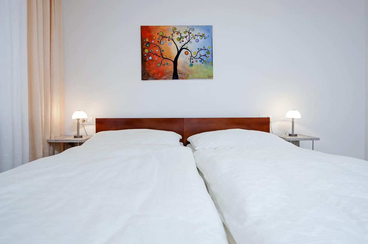 La Svalba Rooms & Studios Rovinj Extérieur photo